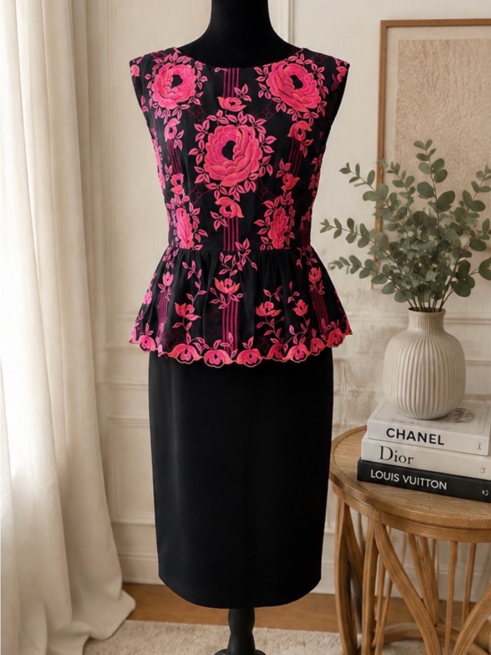 Alice + Olivia Shovan Embroidered Peplum Open-Back Dress – Size 8